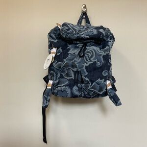 See By Chloe Blue Denim Floral Joy Rider Slouchy Langenlook Backpack